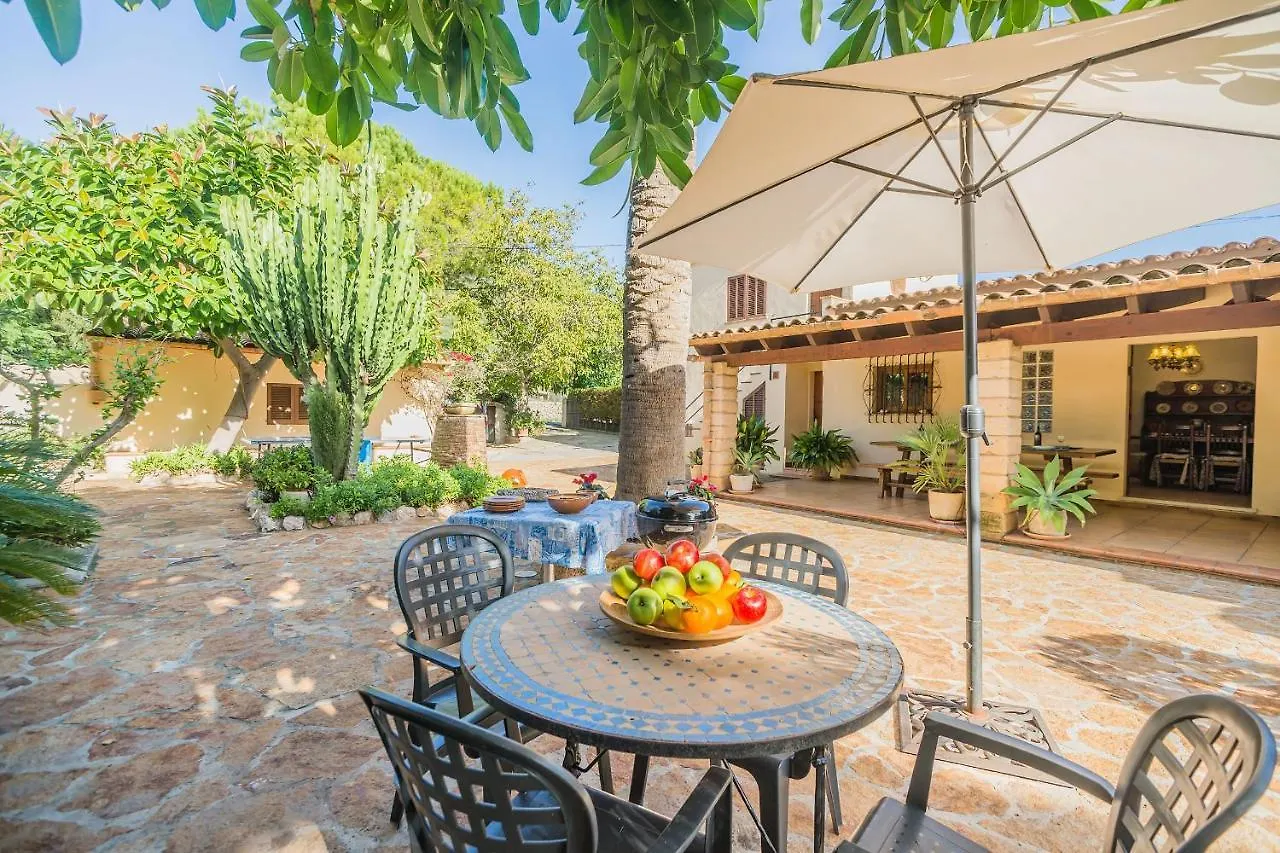 Cati Sontoiri Villa Pollenca Spain