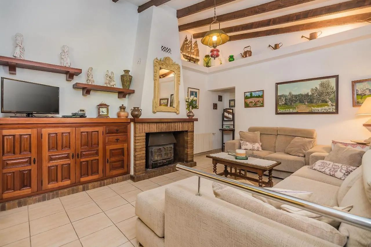 Cati Sontoiri Villa Pollenca